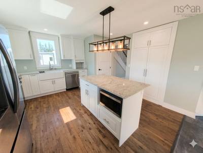2351 Ostrea Lake Road — photo 8
