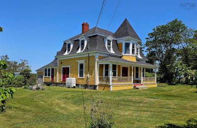 7213 Highway 101 — photo 2