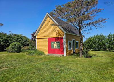7213 Highway 101 — photo 4