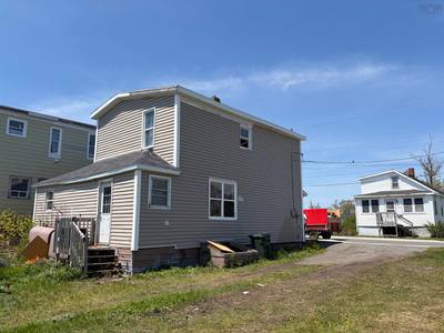 180 Bay Street — photo 3