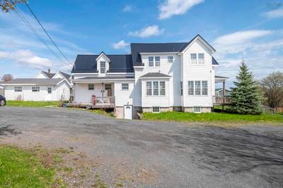 102 North Foord Street — photo 3