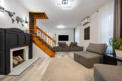 140 Maple Avenue — photo 4
