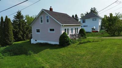 40 Maple Street — photo 2