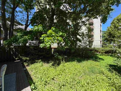 2057 Parker Street — photo 3
