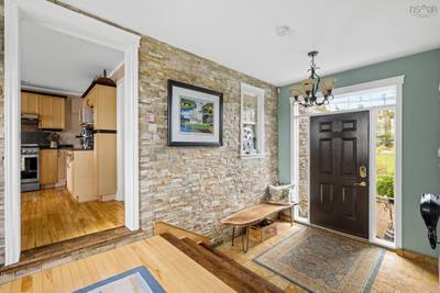 2270 Ostrea Lake Rd. — photo 6