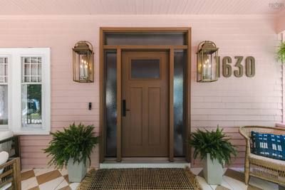 1630 Vernon Street — photo 3