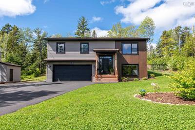107/109 Bearpaw Drive — photo 3