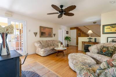 10 Riverfront Court — photo 5