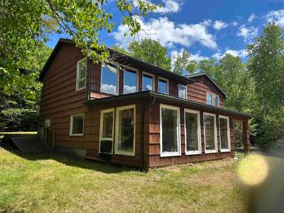 179 Camelot Drive — photo 3