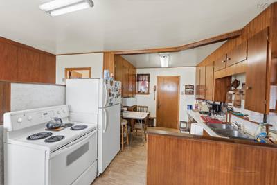 496 Cape St. Mary Rd — photo 5