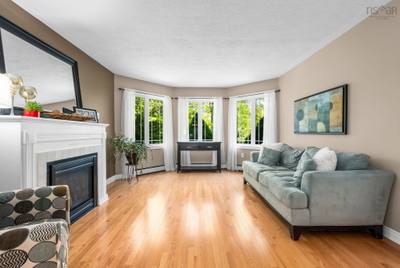 56 Bristol Avenue — photo 6