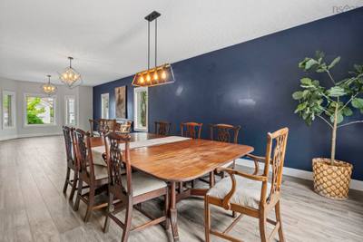 31 Lancaster Drive — photo 6