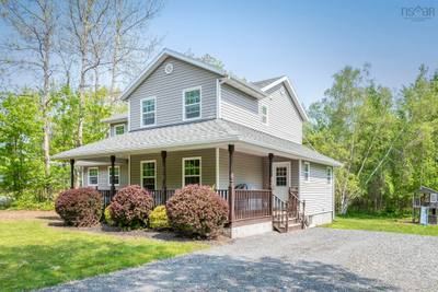 73 Strickland Avenue — photo 2