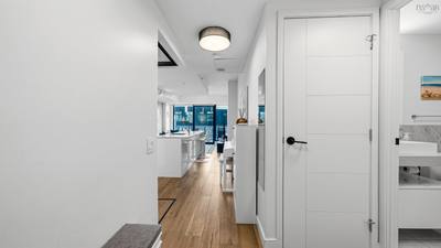 1650 Granville Street #1406 — photo 3