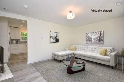 29 Joyce Avenue — photo 2