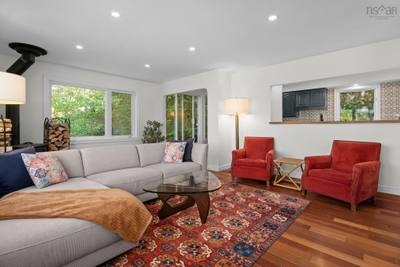 61 Donaldson Avenue — photo 8