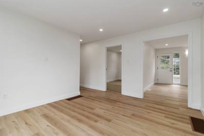 27 Countway Road — photo 4