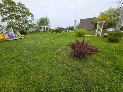 1398 George Street — photo 8
