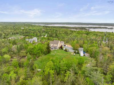 1021 Bissett Road — photo 4