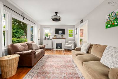 90 Churchill Street — photo 4
