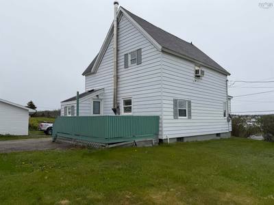 11 Havenside Road — photo 4