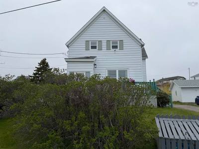 11 Havenside Road — photo 5