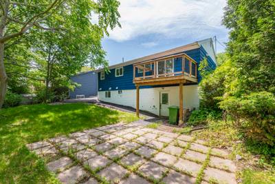 27 Meadowview Drive — photo 4
