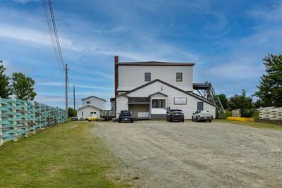 960 Highway 1 — photo 4