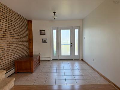 947 Pleasant Valley Rd — photo 4