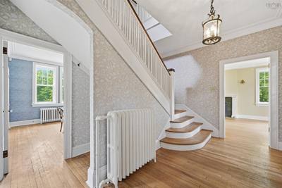 6470 Coburg Road — photo 4
