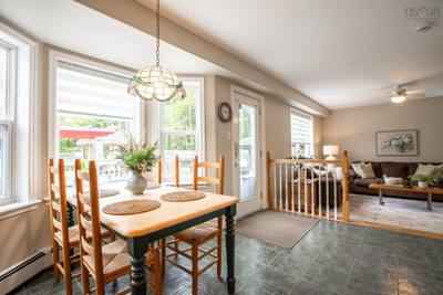 38 Trevor Avenue — photo 4