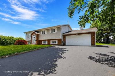 108 Stratford Drive — photo 2