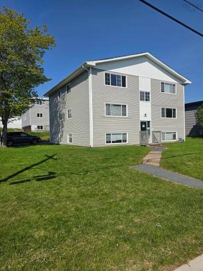 181 Evans Avenue — photo 2