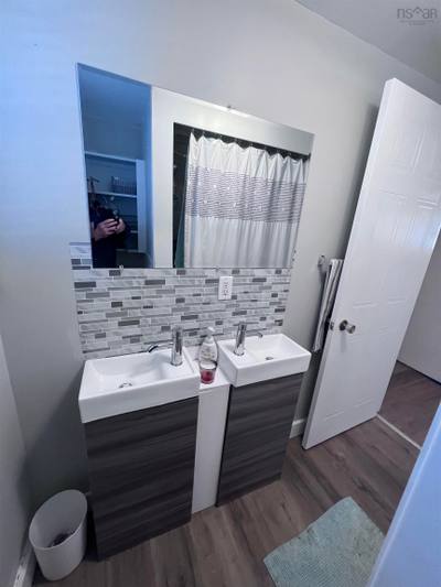 11 Robinson Drive — photo 4