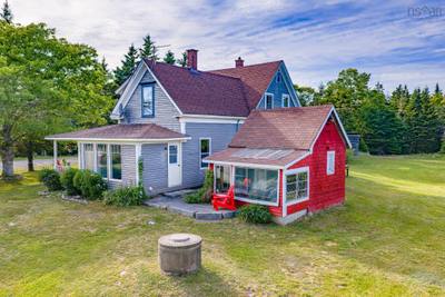 1277 Port Latour Road — photo 4