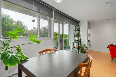 990 Mclean Street #404 — photo 4