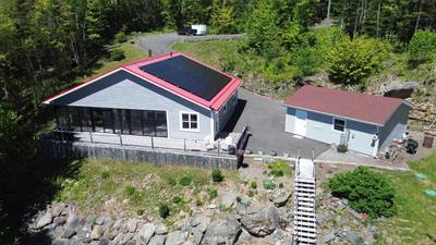33 Dorothy Robinson Drive — photo 2