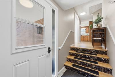 330 Gabriel Road — photo 2