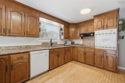 330 Gabriel Road — photo 3