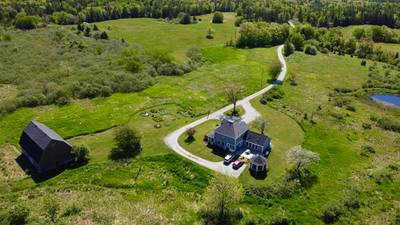 450 Hillsdale Road — photo 4
