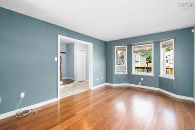 240 James Street — photo 3