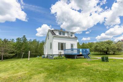 2367 Athol Road — photo 3