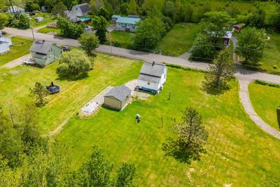 2367 Athol Road — photo 4