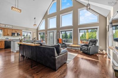 2565 Camden Road — photo 4
