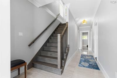 62 Hadley Crescent — photo 5
