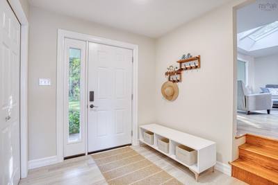 235 Pleasant Drive — photo 3