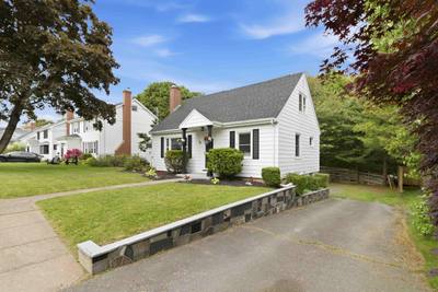 38 Walton Drive — photo 2