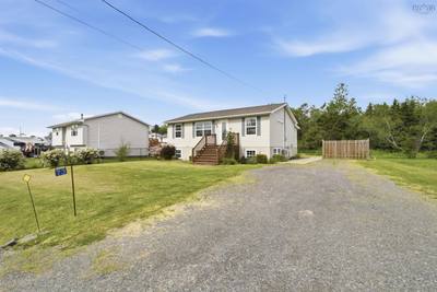 73 Underwood Road — photo 2