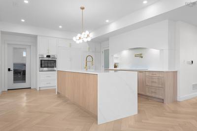 195 Carmel Crescent — photo 5
