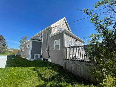140 Blackett Street — photo 3
